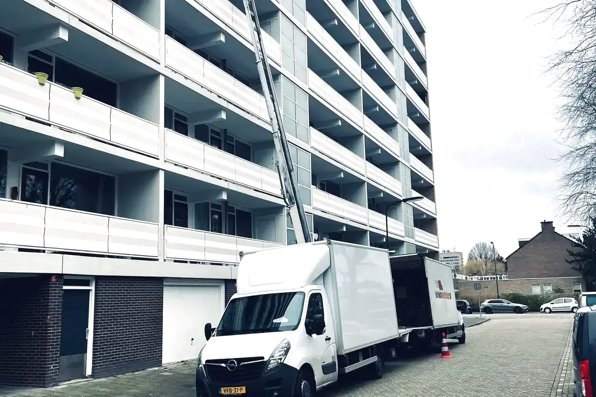 Verhuislift bij hoog appartementencomplex